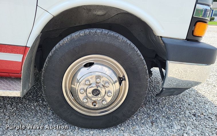 image for item LS9696 2016 Chevrolet 4500  van cab and chassis