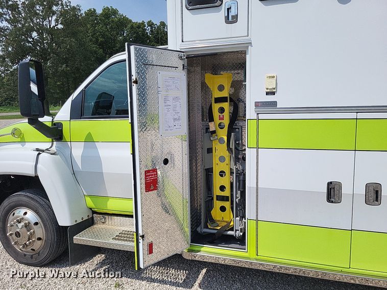 image for item LS9697 2008 GMC C4500  ambulance