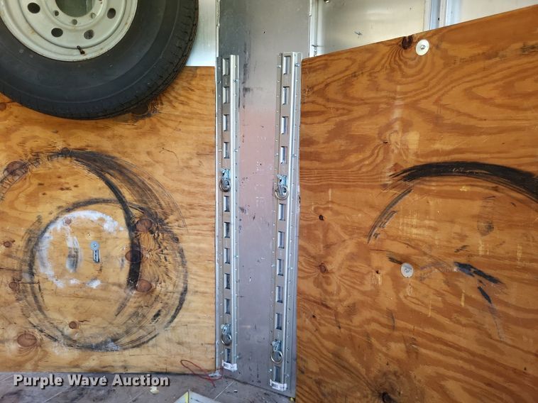 image for item LS9698 2006 Featherlite 4926-8628  enclosed cargo trailer