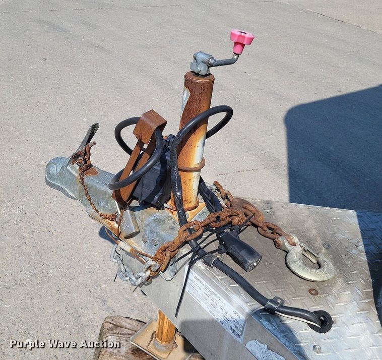 image for item LS9698 2006 Featherlite 4926-8628  enclosed cargo trailer