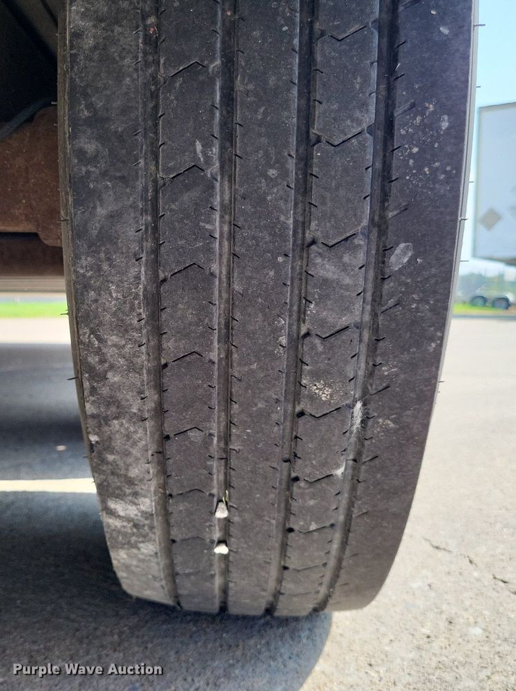 image for item LS9698 2006 Featherlite 4926-8628  enclosed cargo trailer