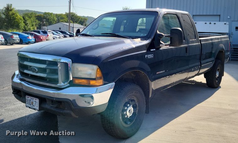 image for item LS9701 1999 Ford F250 Super Duty XLT  SuperCab pickup truck