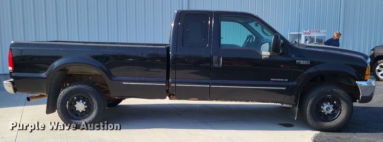 image for item LS9701 1999 Ford F250 Super Duty XLT  SuperCab pickup truck