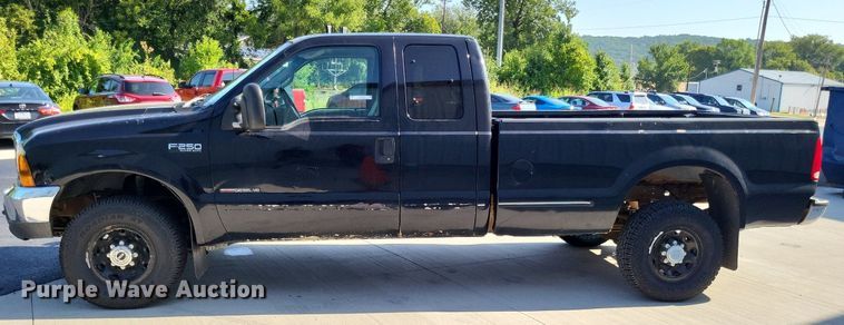 image for item LS9701 1999 Ford F250 Super Duty XLT  SuperCab pickup truck