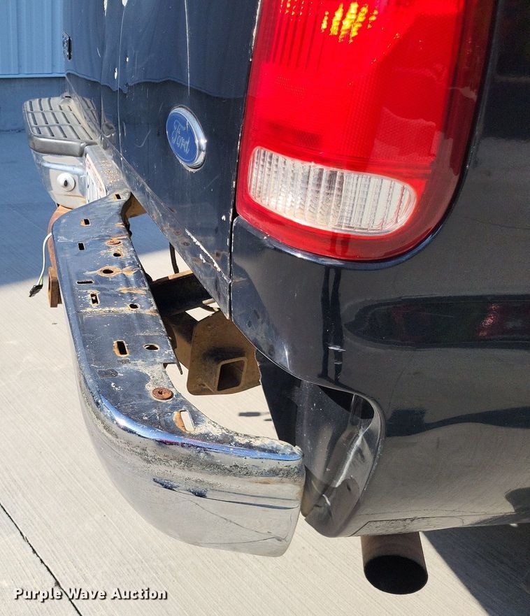 image for item LS9701 1999 Ford F250 Super Duty XLT  SuperCab pickup truck