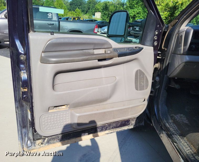 image for item LS9701 1999 Ford F250 Super Duty XLT  SuperCab pickup truck