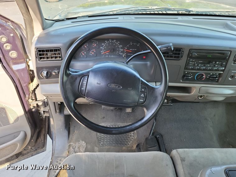 image for item LS9701 1999 Ford F250 Super Duty XLT  SuperCab pickup truck