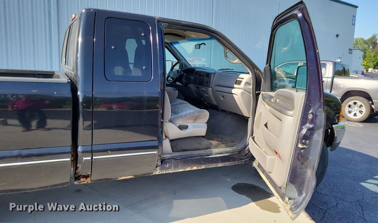 image for item LS9701 1999 Ford F250 Super Duty XLT  SuperCab pickup truck