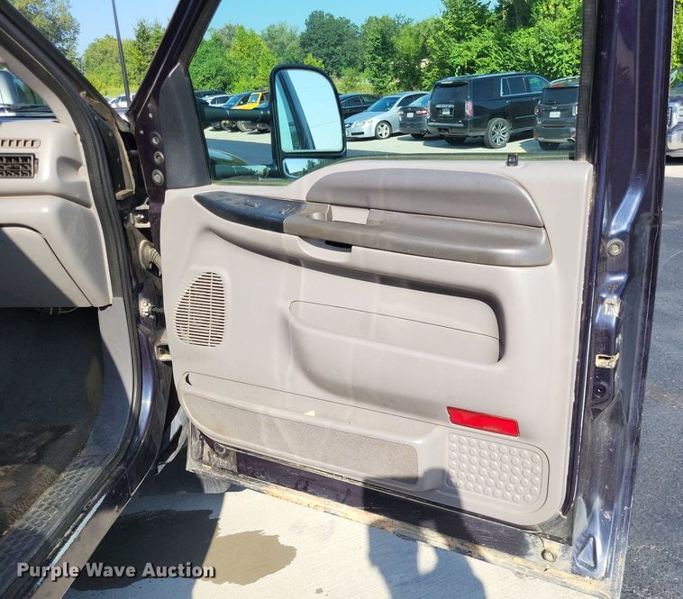 image for item LS9701 1999 Ford F250 Super Duty XLT  SuperCab pickup truck