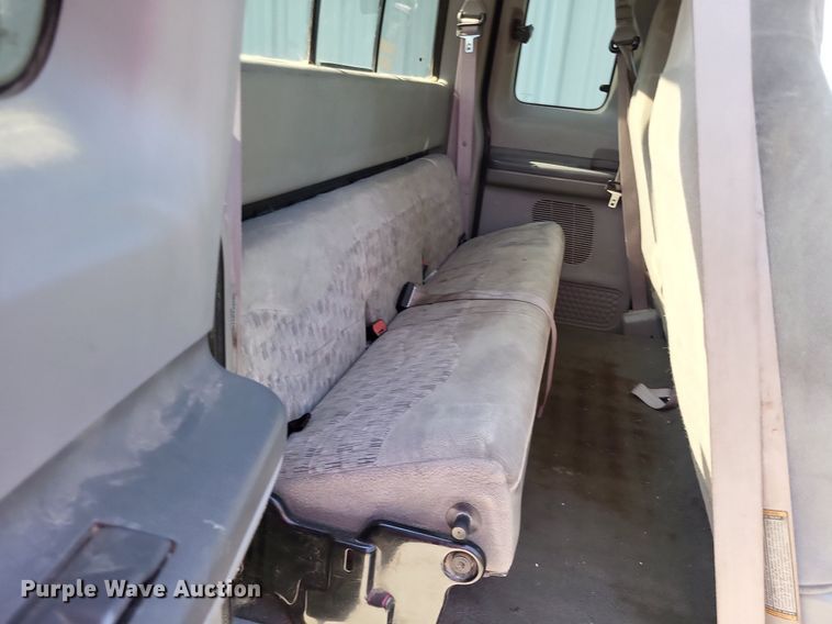 image for item LS9701 1999 Ford F250 Super Duty XLT  SuperCab pickup truck