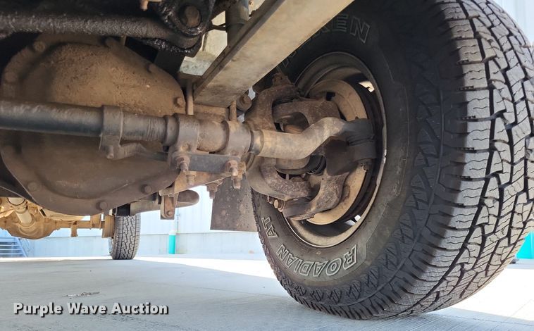 image for item LS9701 1999 Ford F250 Super Duty XLT  SuperCab pickup truck