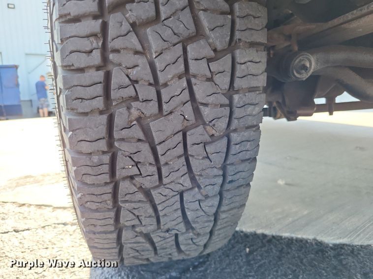 image for item LS9701 1999 Ford F250 Super Duty XLT  SuperCab pickup truck