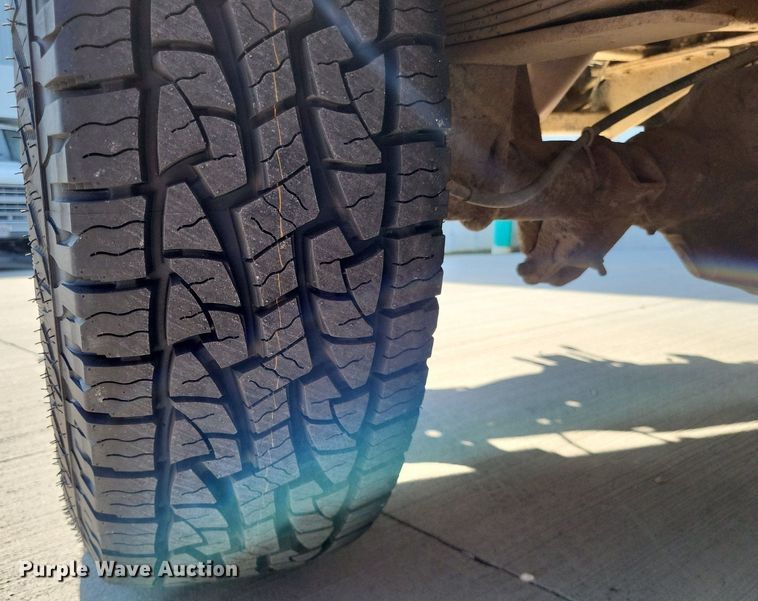 image for item LS9701 1999 Ford F250 Super Duty XLT  SuperCab pickup truck