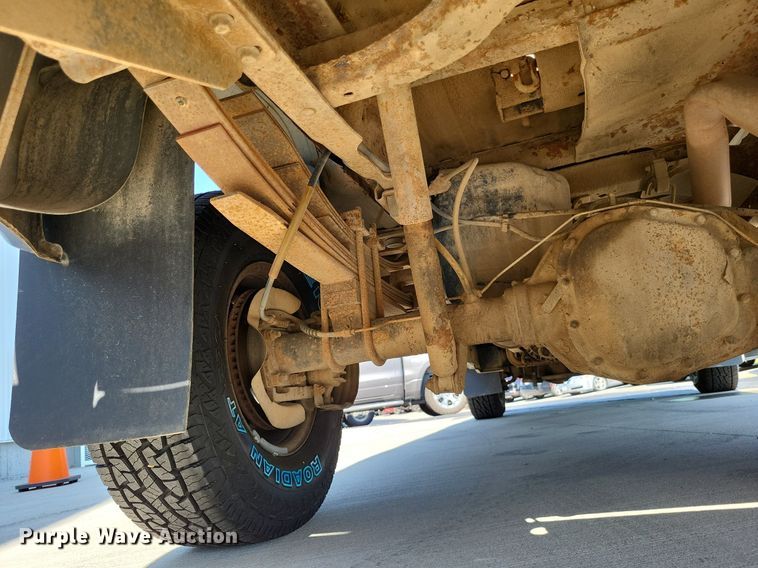 image for item LS9701 1999 Ford F250 Super Duty XLT  SuperCab pickup truck