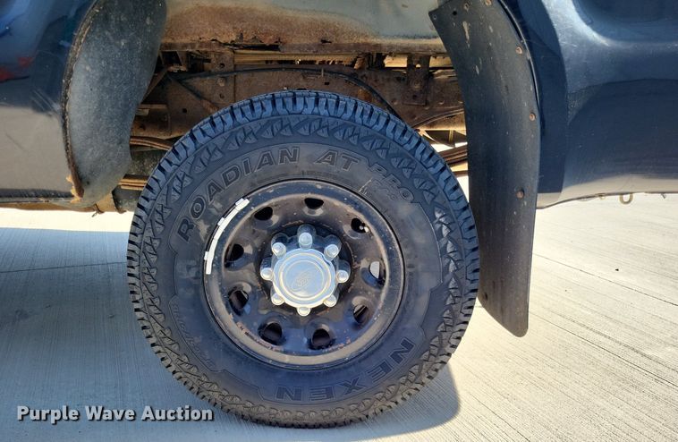 image for item LS9701 1999 Ford F250 Super Duty XLT  SuperCab pickup truck