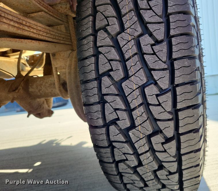 image for item LS9701 1999 Ford F250 Super Duty XLT  SuperCab pickup truck