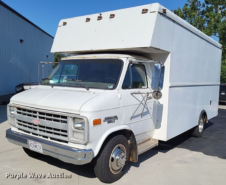 image for item LS9702 1988 Chevrolet G30  delivery truck