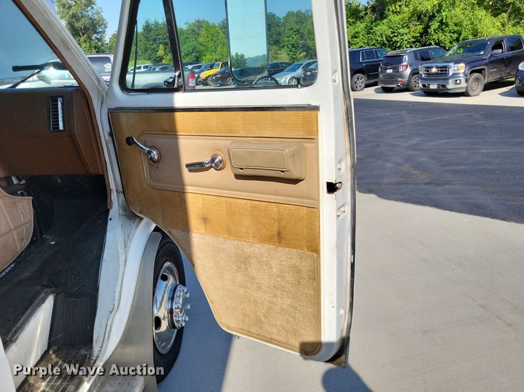 image for item LS9702 1988 Chevrolet G30  delivery truck