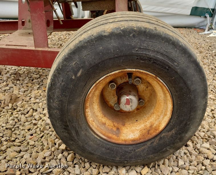 image for item LS9704 Lawn and garden equipment