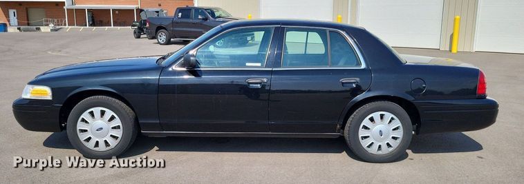 image for item LS9719 2010 Ford Crown Victoria Police Interceptor