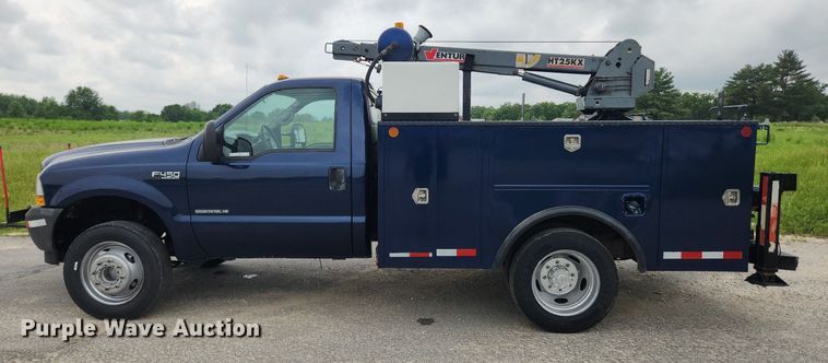 image for item LX9617 2002 Ford F450 Super Duty XL  utility / service truck