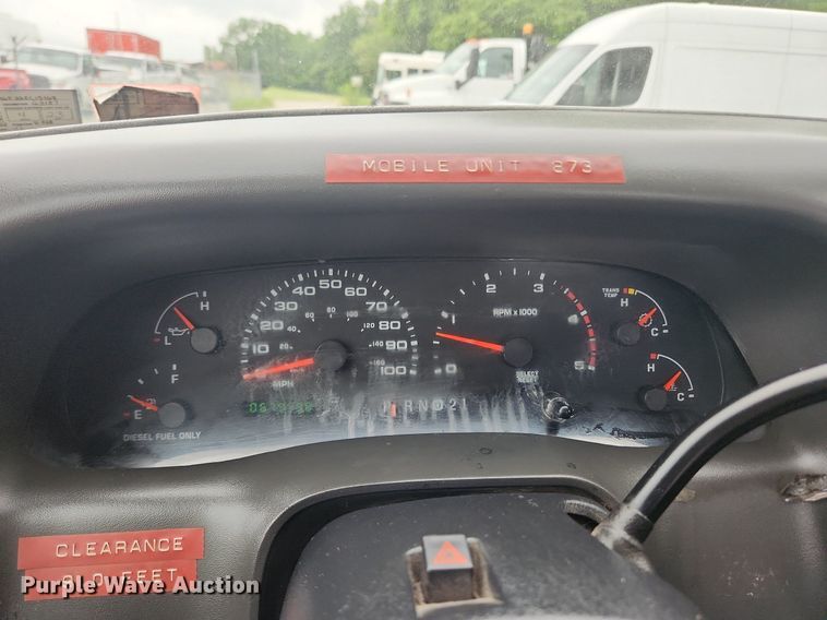 image for item LX9617 2002 Ford F450 Super Duty XL  utility / service truck