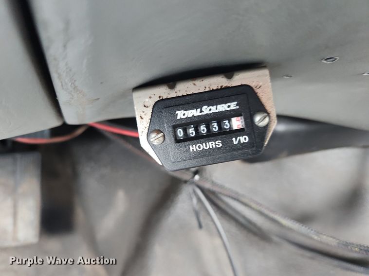 image for item LX9617 2002 Ford F450 Super Duty XL  utility / service truck