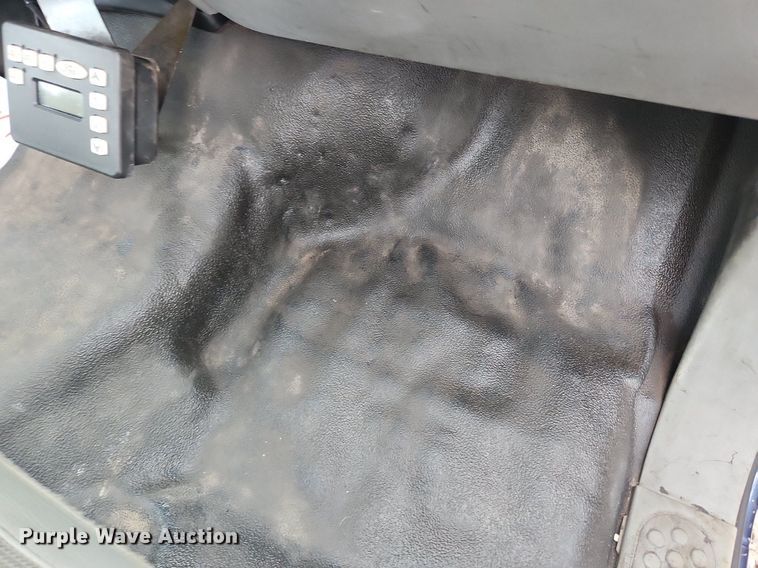 image for item LX9617 2002 Ford F450 Super Duty XL  utility / service truck