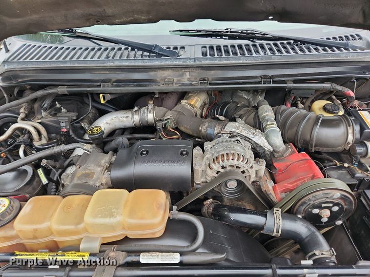 image for item LX9617 2002 Ford F450 Super Duty XL  utility / service truck