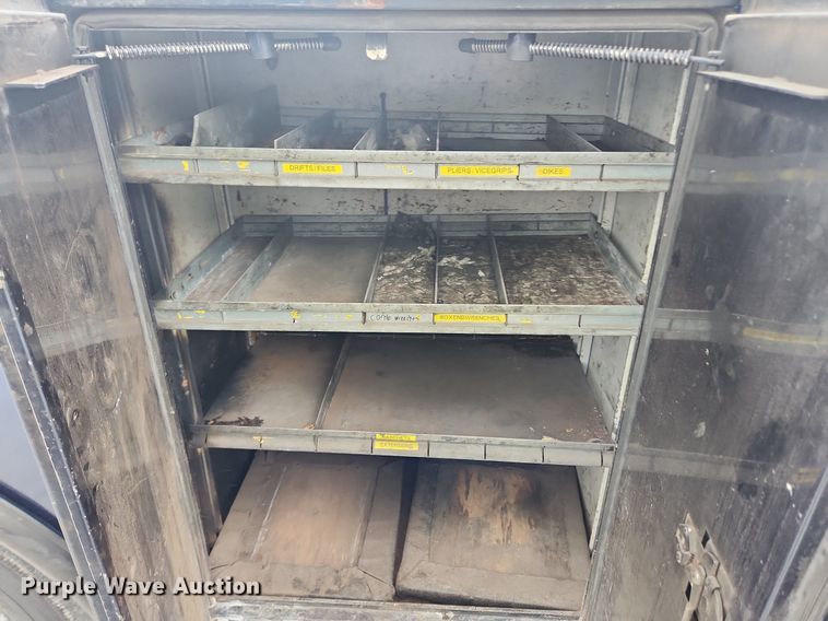 image for item LX9617 2002 Ford F450 Super Duty XL  utility / service truck