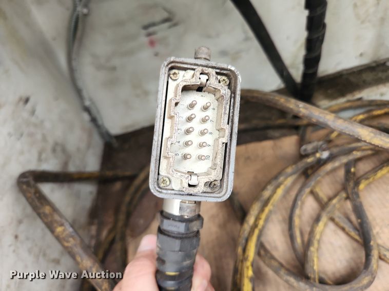 image for item LX9617 2002 Ford F450 Super Duty XL  utility / service truck