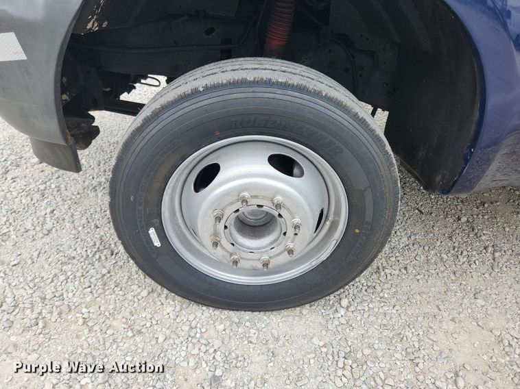 image for item LX9617 2002 Ford F450 Super Duty XL  utility / service truck