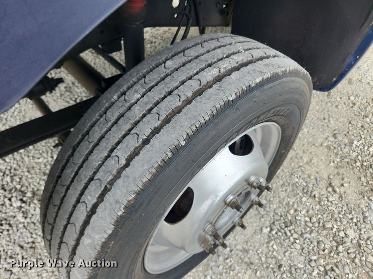 image for item LX9617 2002 Ford F450 Super Duty XL  utility / service truck