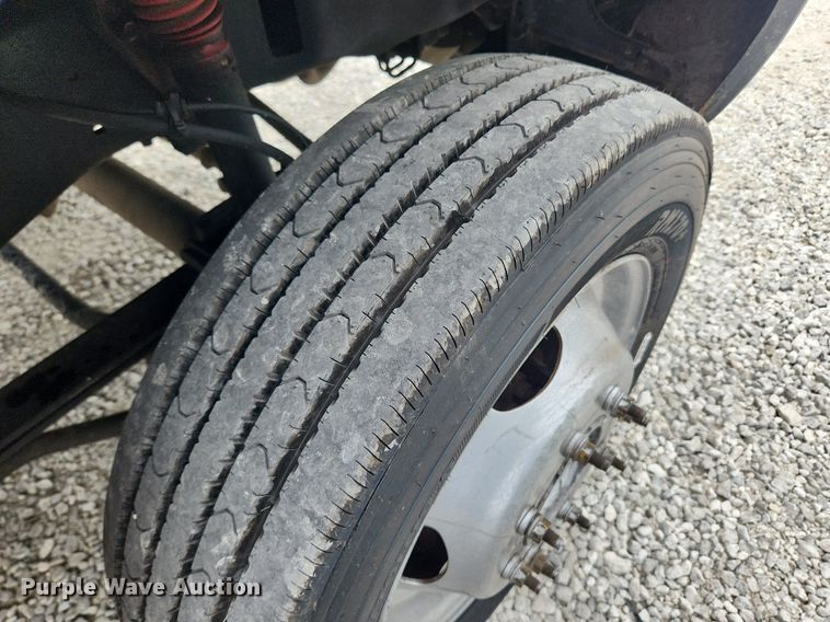 image for item LX9617 2002 Ford F450 Super Duty XL  utility / service truck