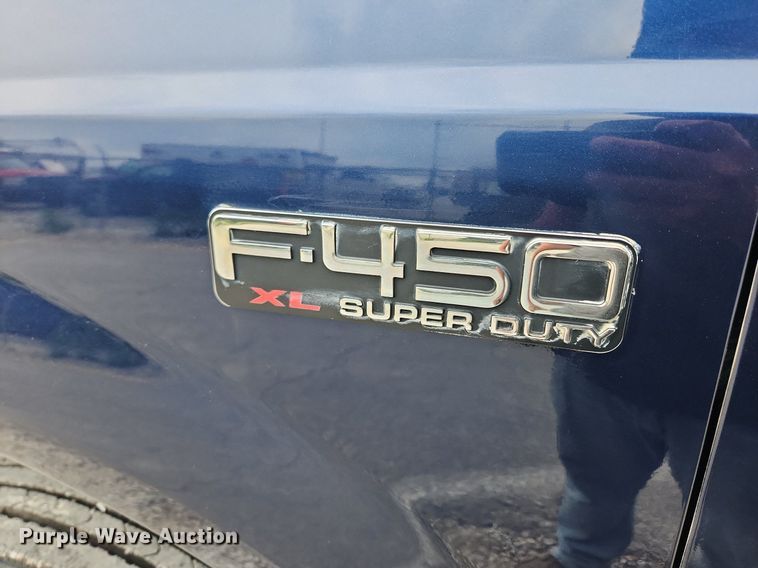 image for item LX9617 2002 Ford F450 Super Duty XL  utility / service truck