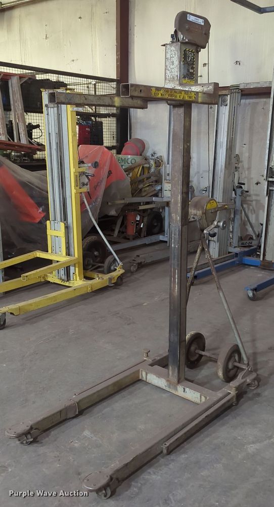 image for item LY9370 Brown 512A  material lift