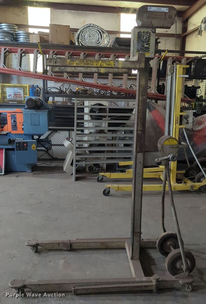 image for item LY9370 Brown 512A  material lift