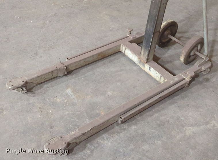 image for item LY9370 Brown 512A  material lift