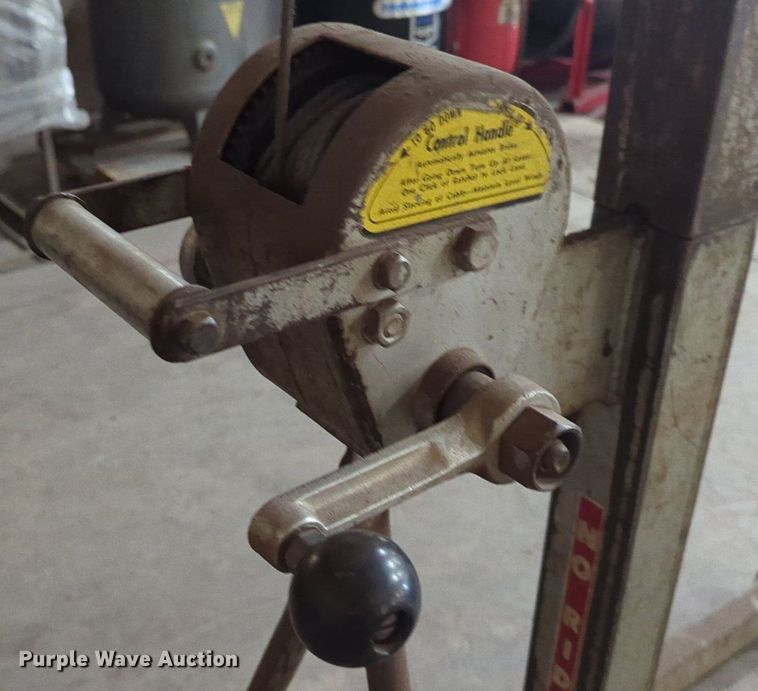 image for item LY9370 Brown 512A  material lift