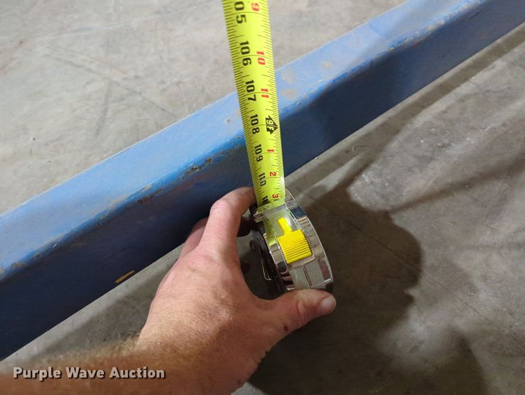 image for item LY9372 Material lift