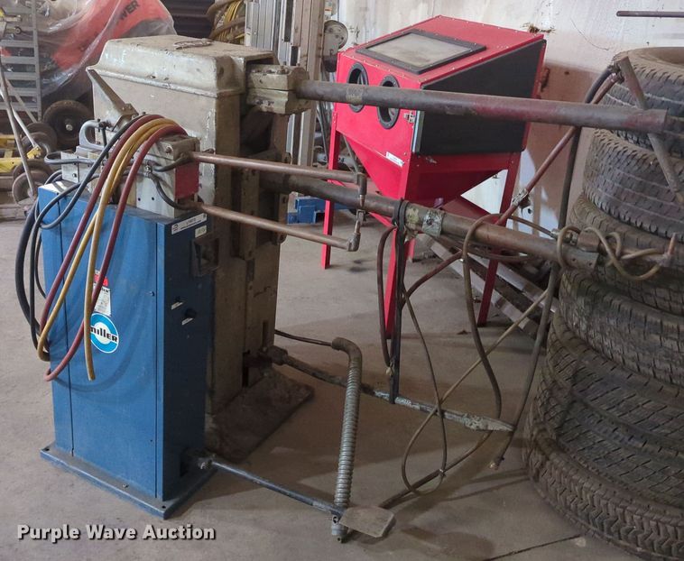 image for item LY9373 (2) spot welders