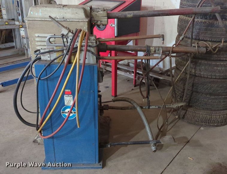 image for item LY9373 (2) spot welders