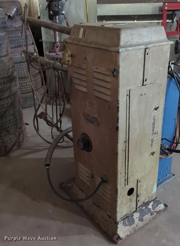 image for item LY9373 (2) spot welders