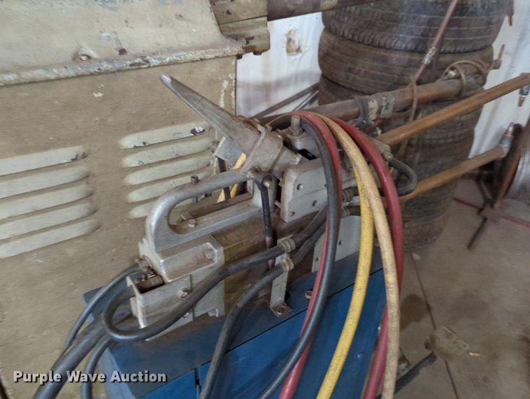 image for item LY9373 (2) spot welders