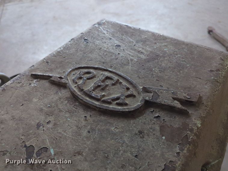 image for item LY9373 (2) spot welders