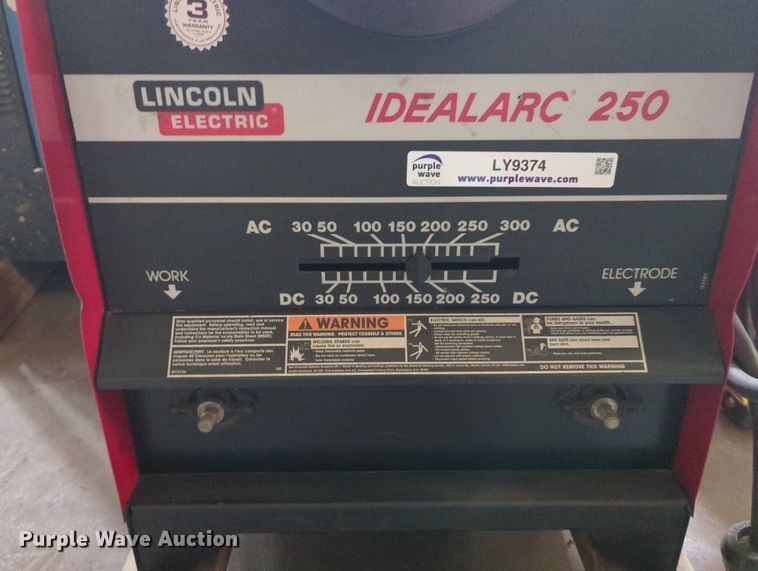 image for item LY9374 Lincoln Electric Idealarc 250  welder