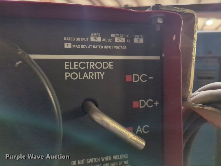 image for item LY9374 Lincoln Electric Idealarc 250  welder