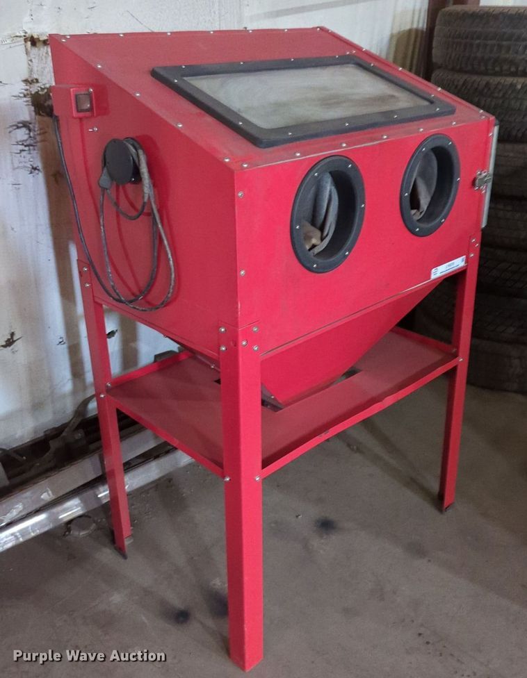 image for item LY9376 34" x 24" sand blast cabinet