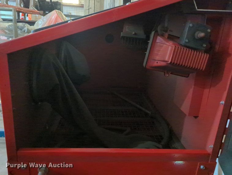 image for item LY9376 34" x 24" sand blast cabinet