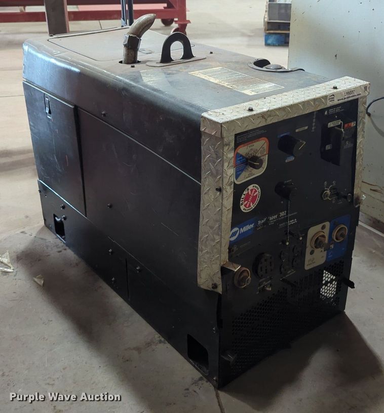 image for item LY9377 Miller Trailblazer 302  welder/generator